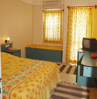 MONTA VERDE HOTEL AND VILLAS