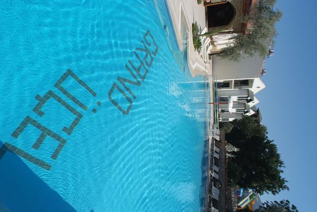 THE GRAND UCEL  HOTEL