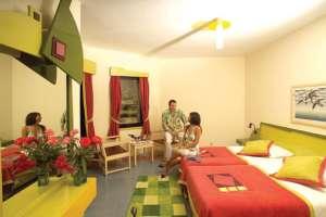 BLUE WATERS CLUB HOTEL