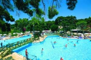 BLUE WATERS CLUB HOTEL