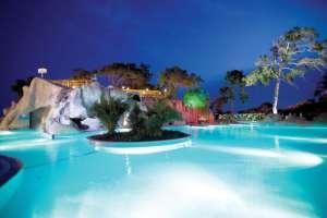 BLUE WATERS CLUB HOTEL