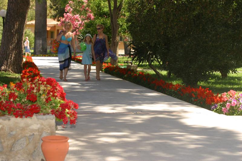 KUŞTUR CLUB HOLİDAY VİLLAGE