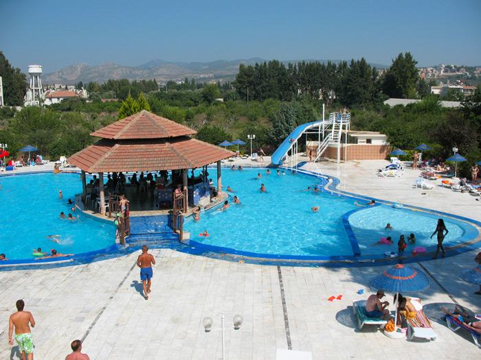 ATLANTiQUE HOLiDAY CLUB