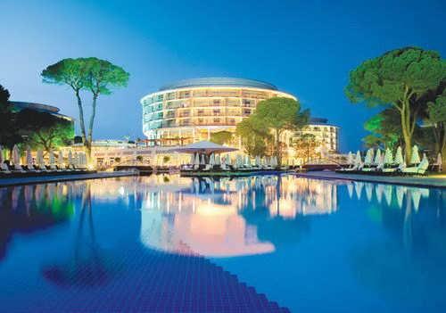 CALiSTA LUXURY RESORT