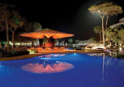 CALiSTA LUXURY RESORT