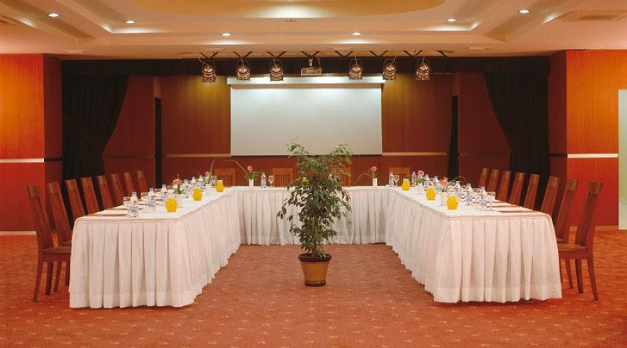 VICTORIA CLUB RESORT HOTEL