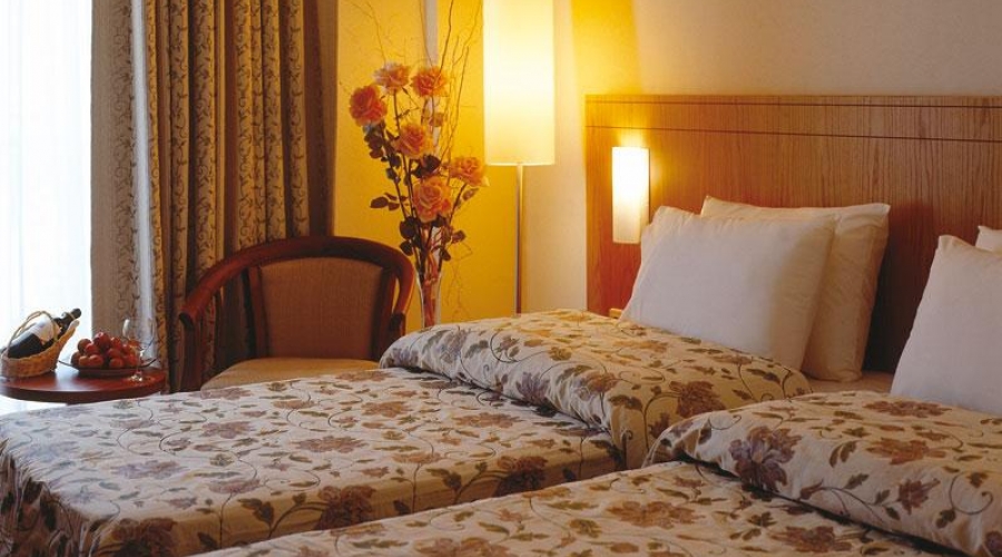 VICTORIA CLUB RESORT HOTEL