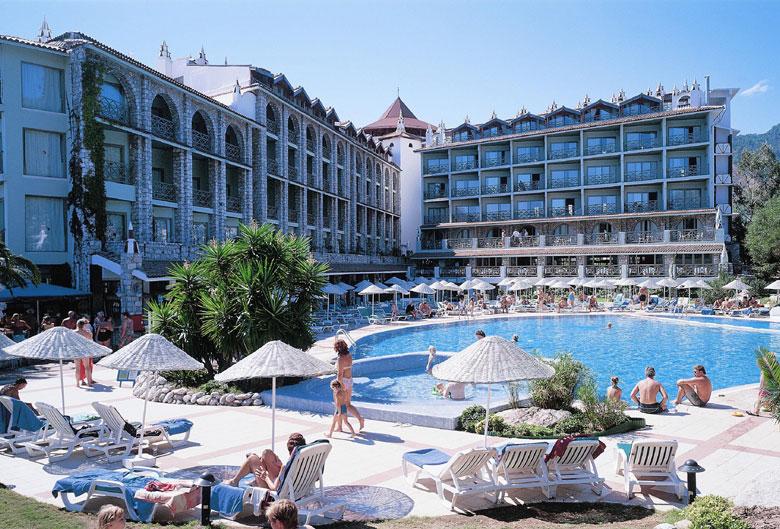 MARTI LA PERLA HOTEL