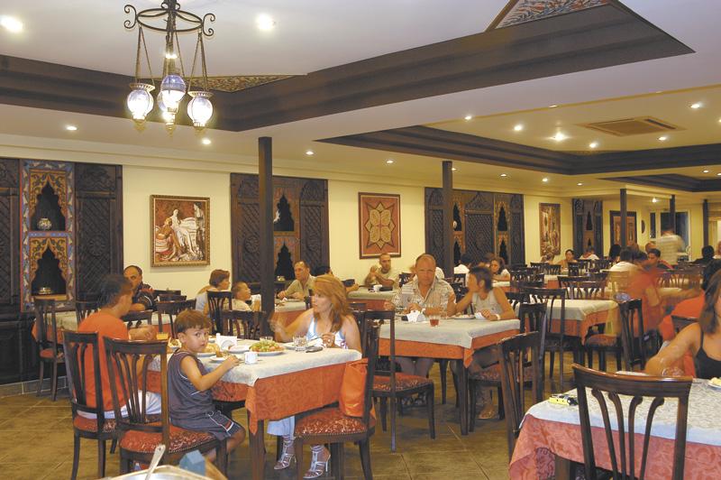 ANTIQUE ROMAN PALACE