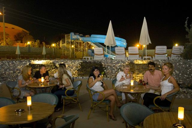 LOCEANICA BEACH RESORT