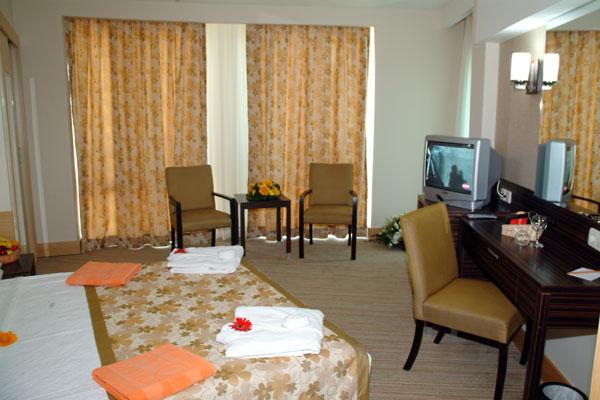 SHERWOOD BREEZES RESORT HOTEL