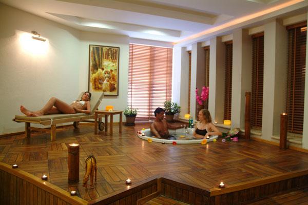 SHERWOOD BREEZES RESORT HOTEL