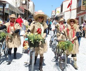 Alaçatı Ot Festivali Turu